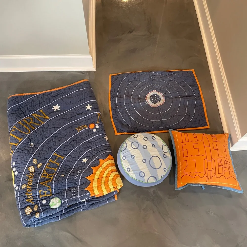 The Land of Nod Kids Solar System Quilt Twin Bedding Set Navy Blue Space 4pc